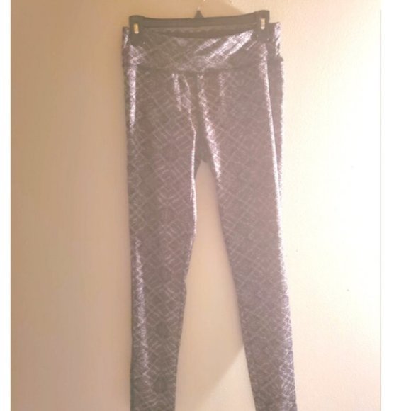 Workout Set Top and Legging - Picture 7 of 7